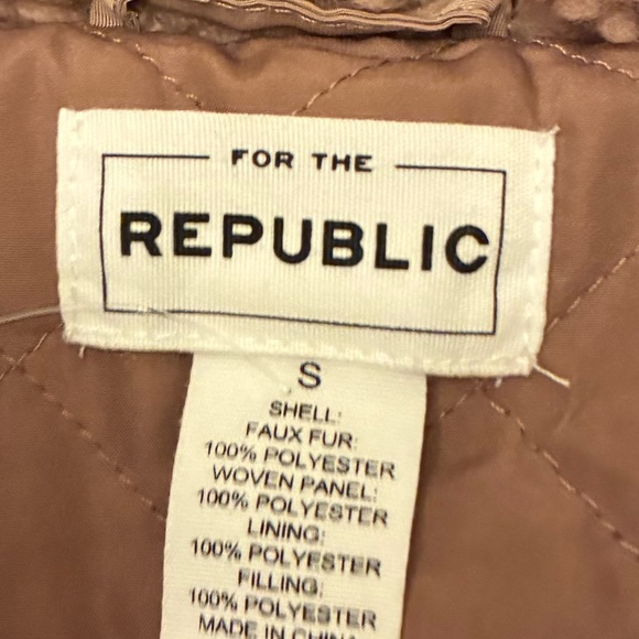 For The Republic women Tan Sherpa Puffer Jacket - Picture 4 of 9